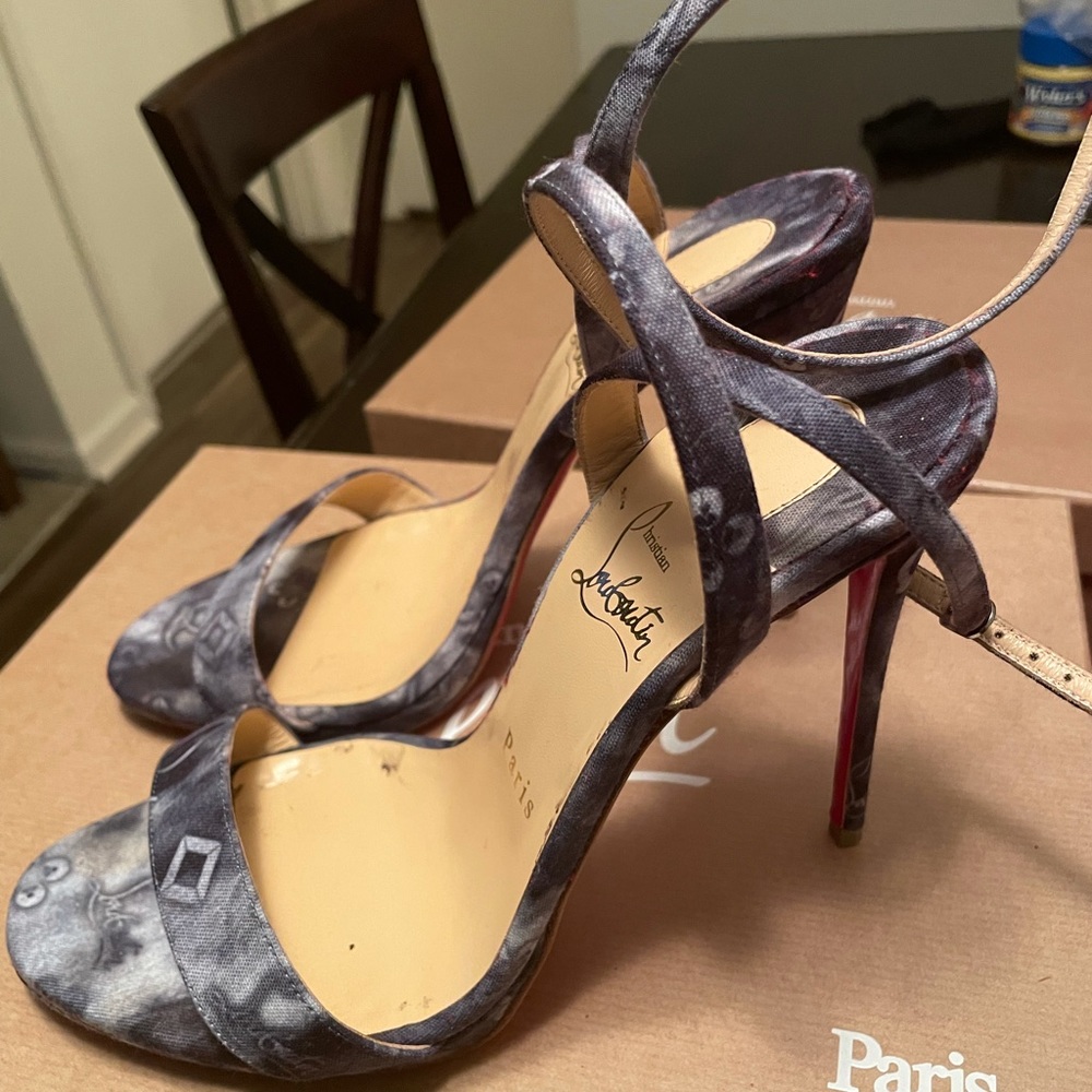 Christian louboutin loubi queen 120